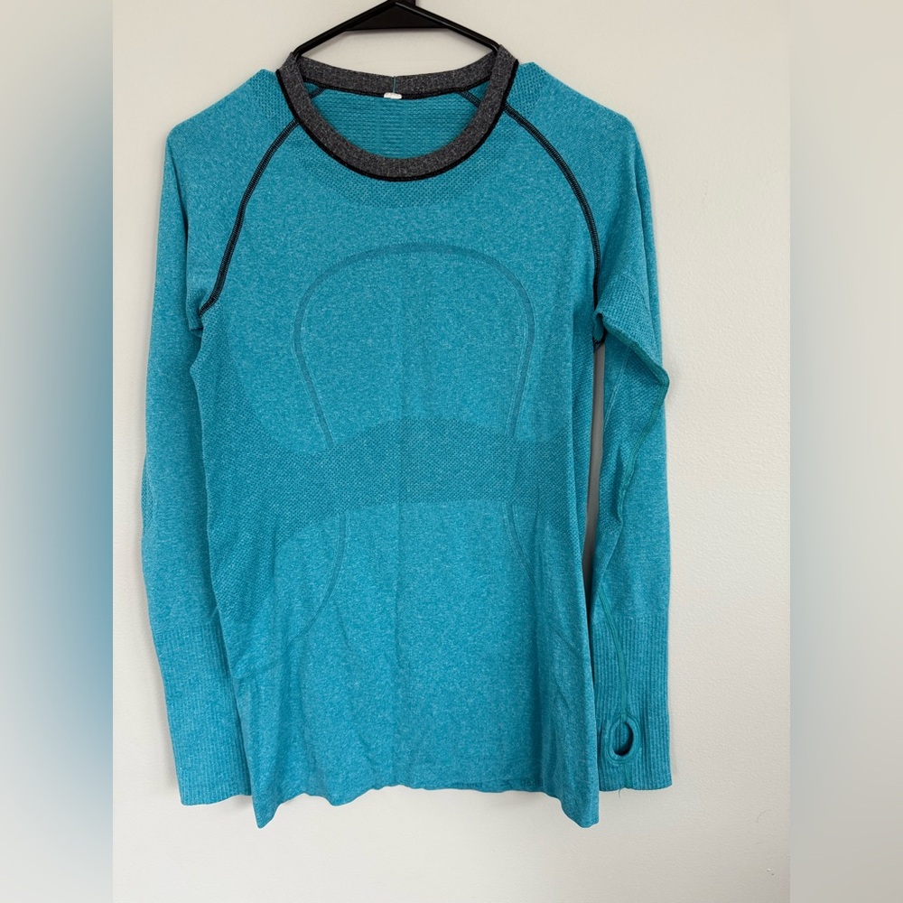 Lululemon Swiftly Tech Long Sleeve Crew size 8 turquoise and gray